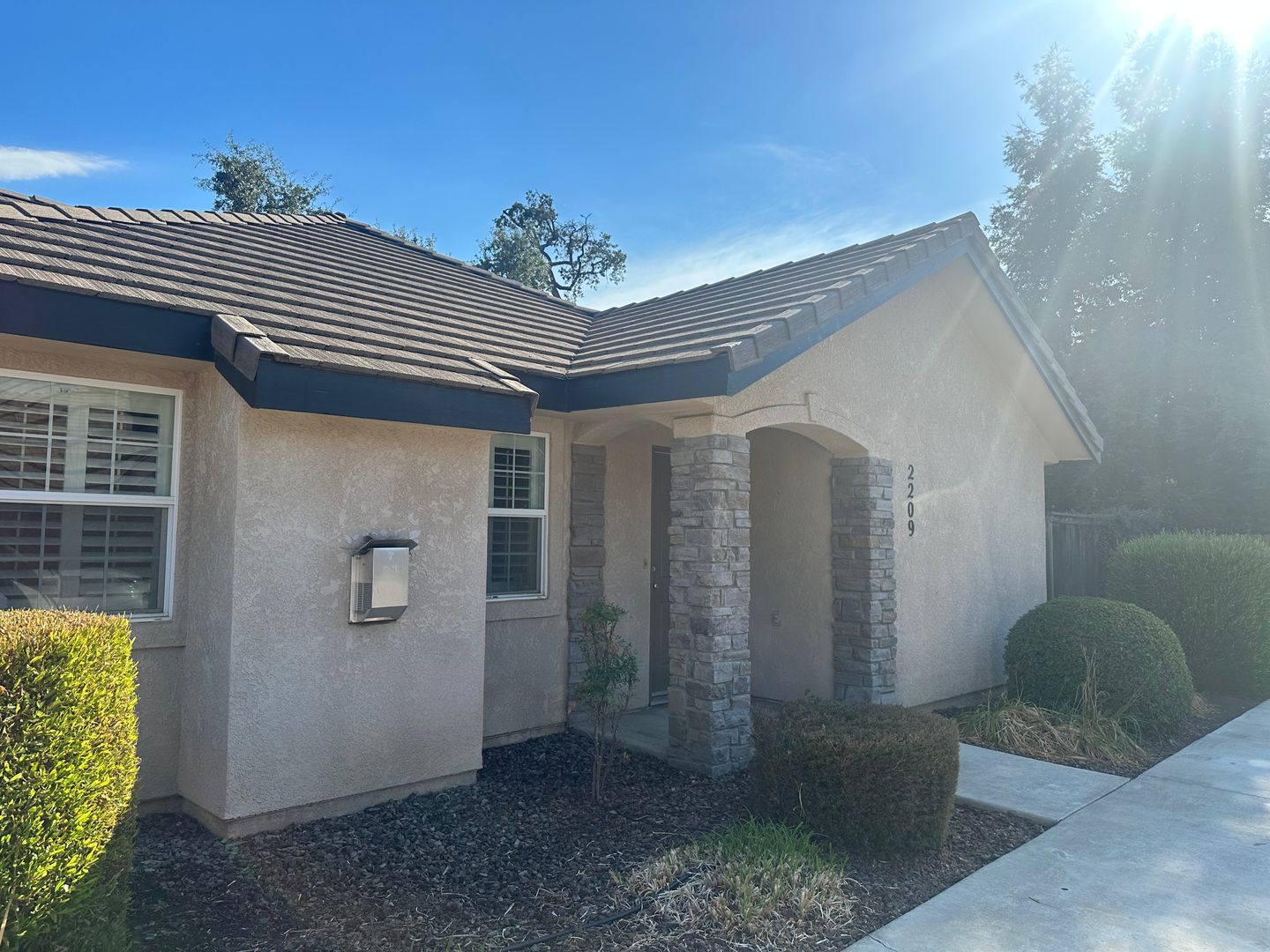 Visalia Apartment: 2207-2213 N Vickie Ct