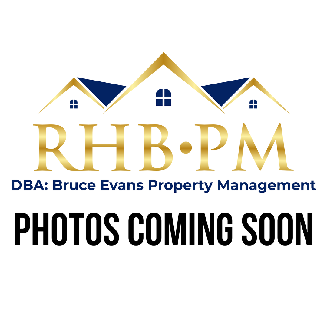 Tulare House: 164 E Gail Ave