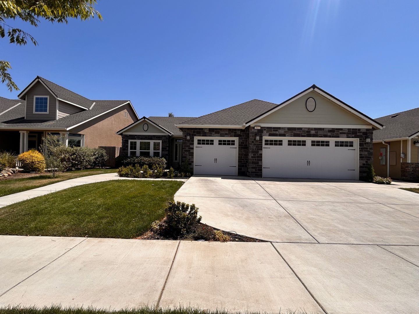 Visalia House: 3821 W Vine Ave