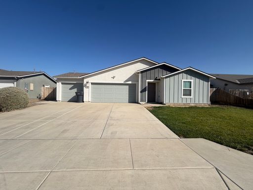 Listing photo thumbnail