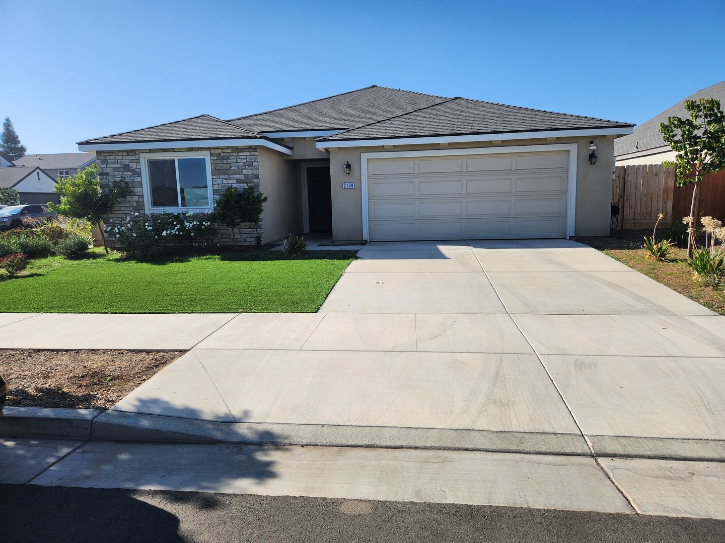 Porterville House: 2199 W Glenn Ave