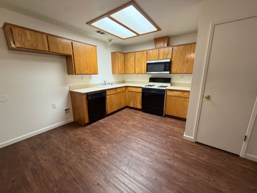 Listing photo thumbnail