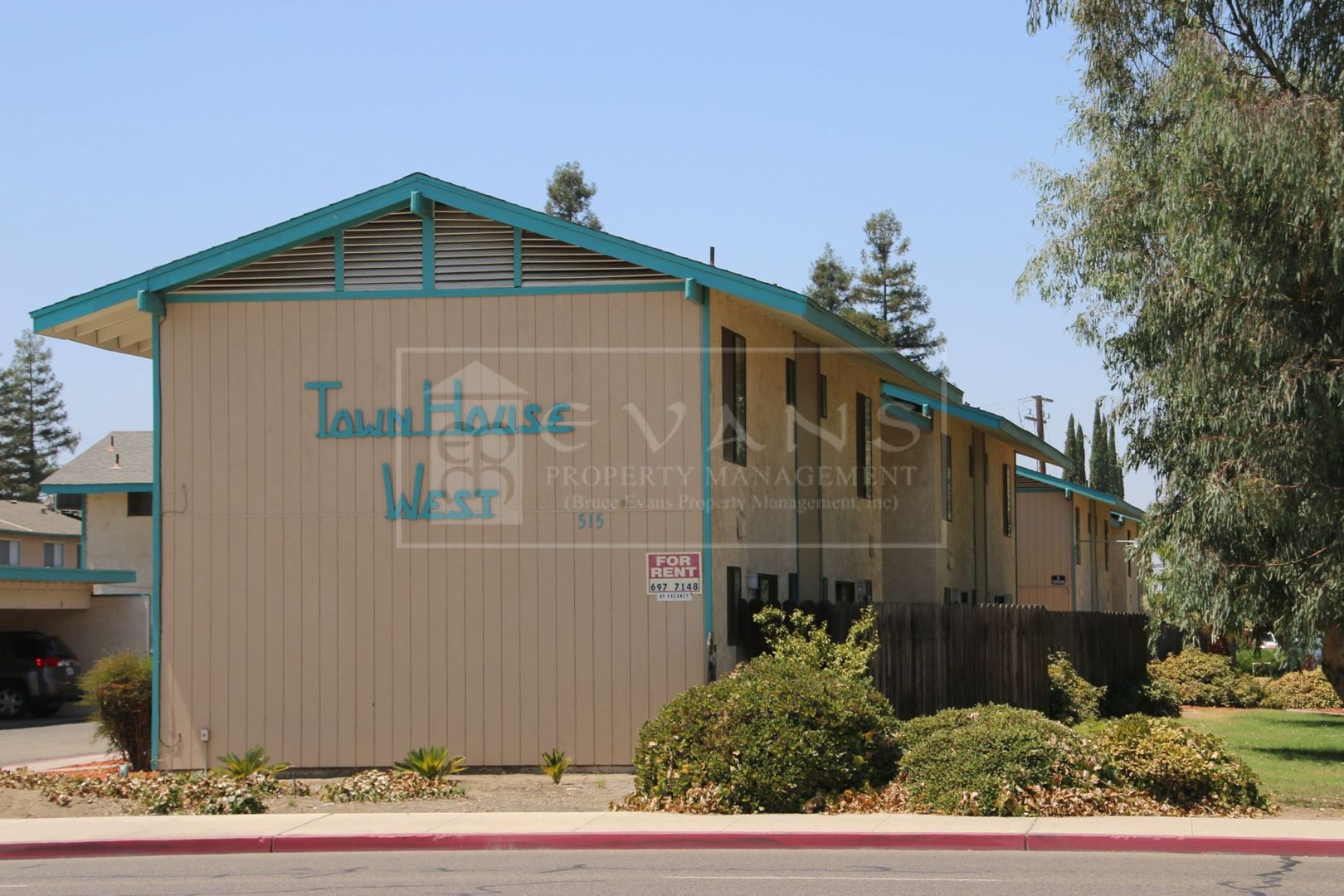 Visalia Apartment: 515 S Demaree