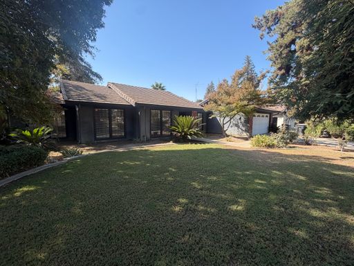 Listing photo thumbnail