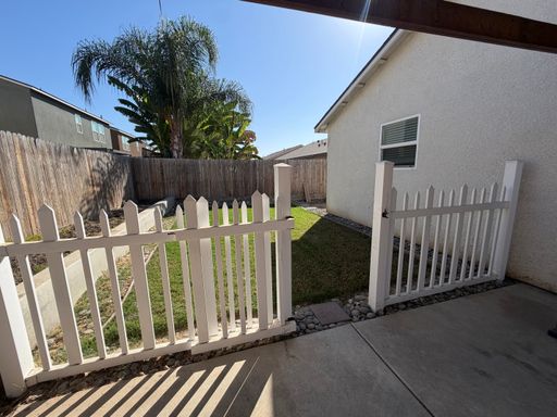 Listing photo thumbnail