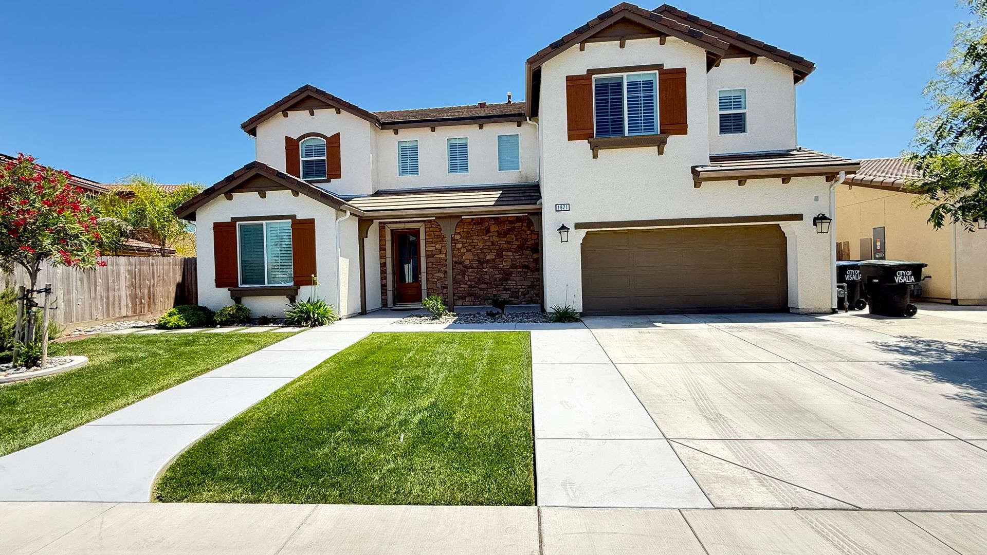Visalia House: 1821 W Corvina Ave