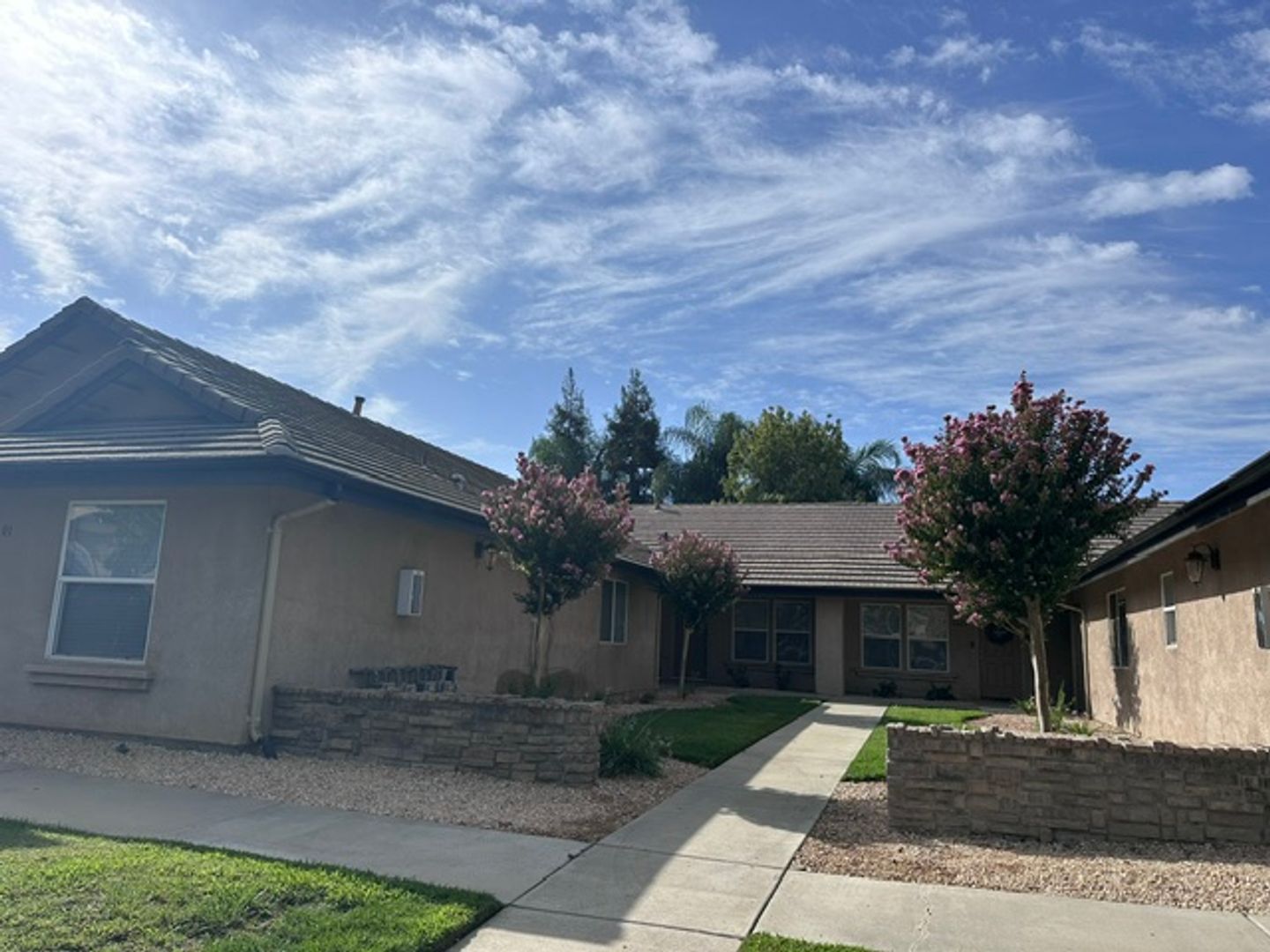 Visalia Apartment: 2601-2607 W Oriole