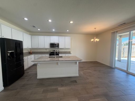 Listing photo thumbnail