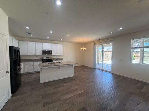 Listing photo thumbnail