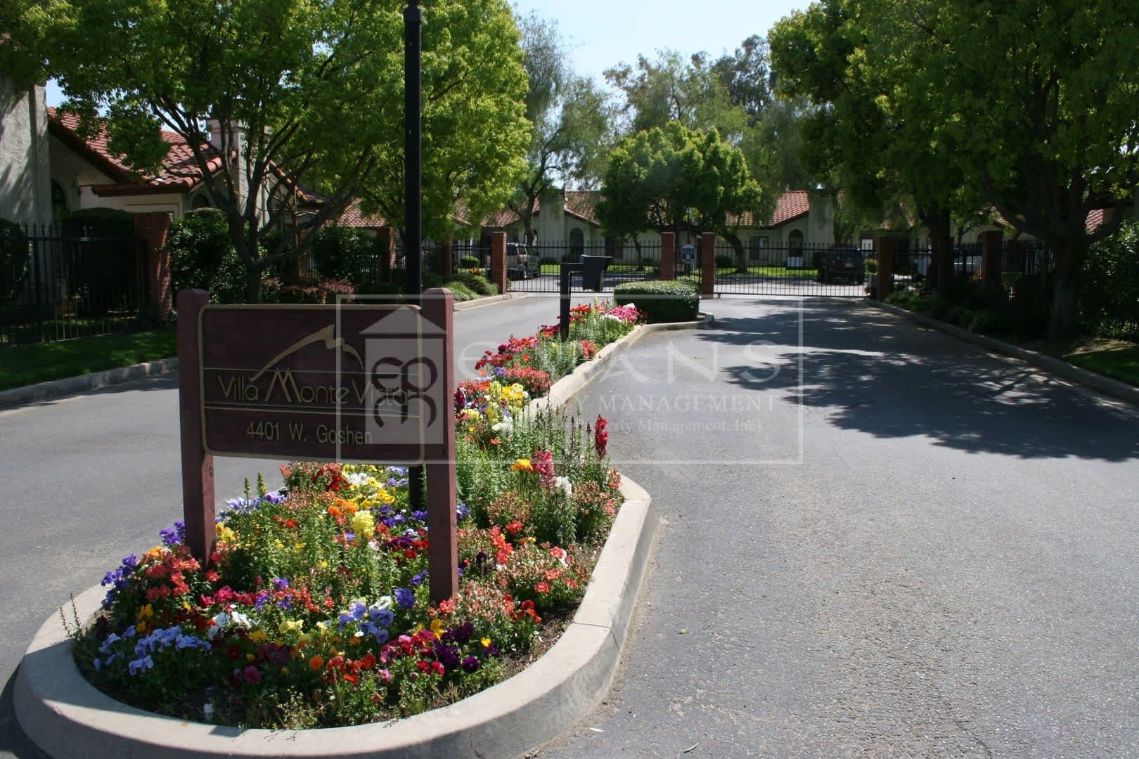 Visalia Apartment: 4401 W. Goshen Ave / VMV