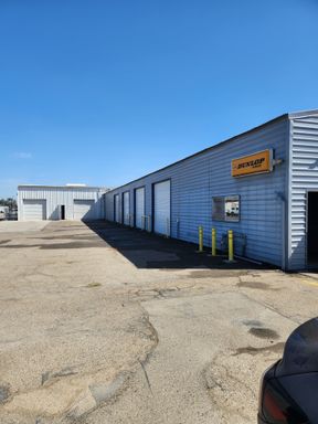 Commercial Industrial Building – photo 1