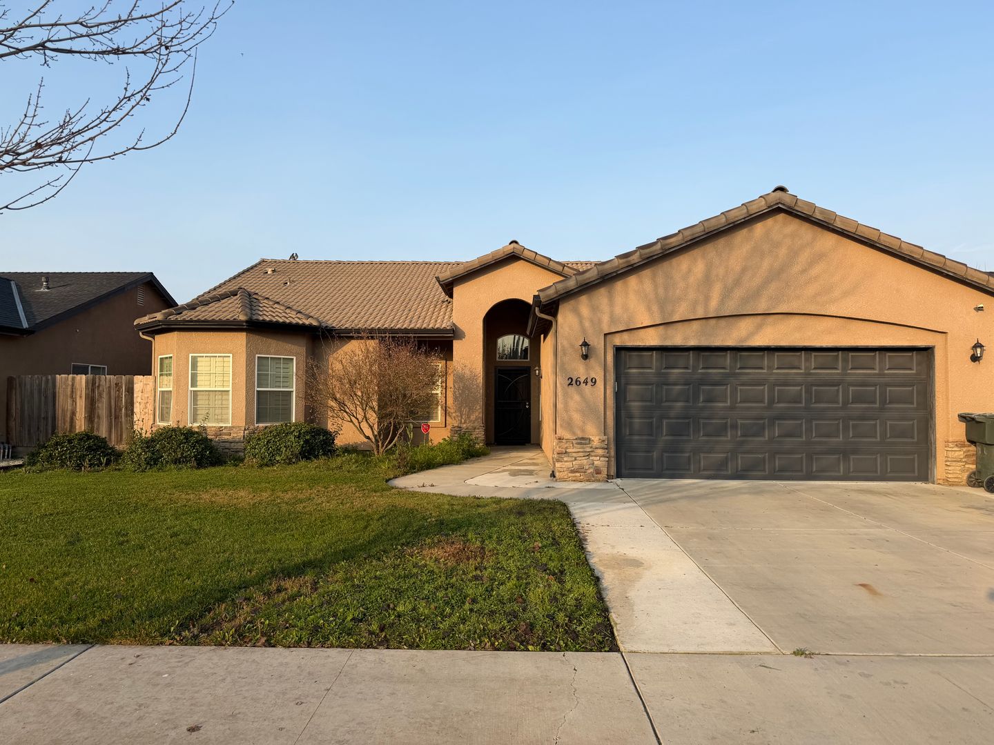 Visalia House: 2649 N Shady Ct
