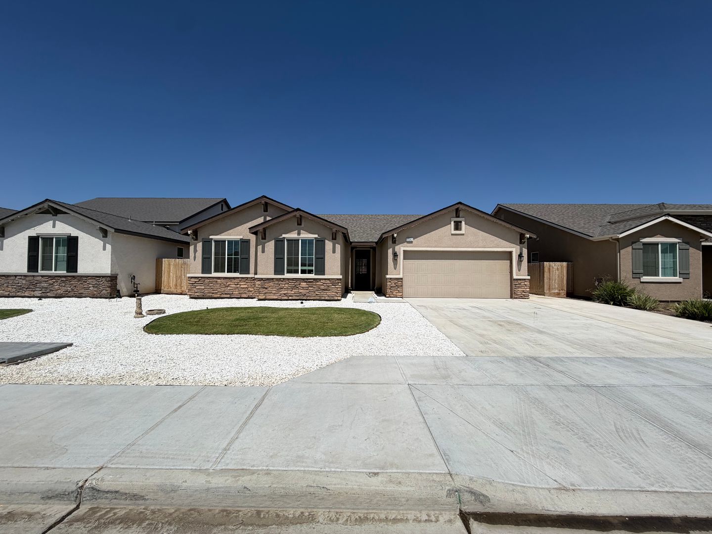 Tulare House: 2042 Sherbrook Ave
