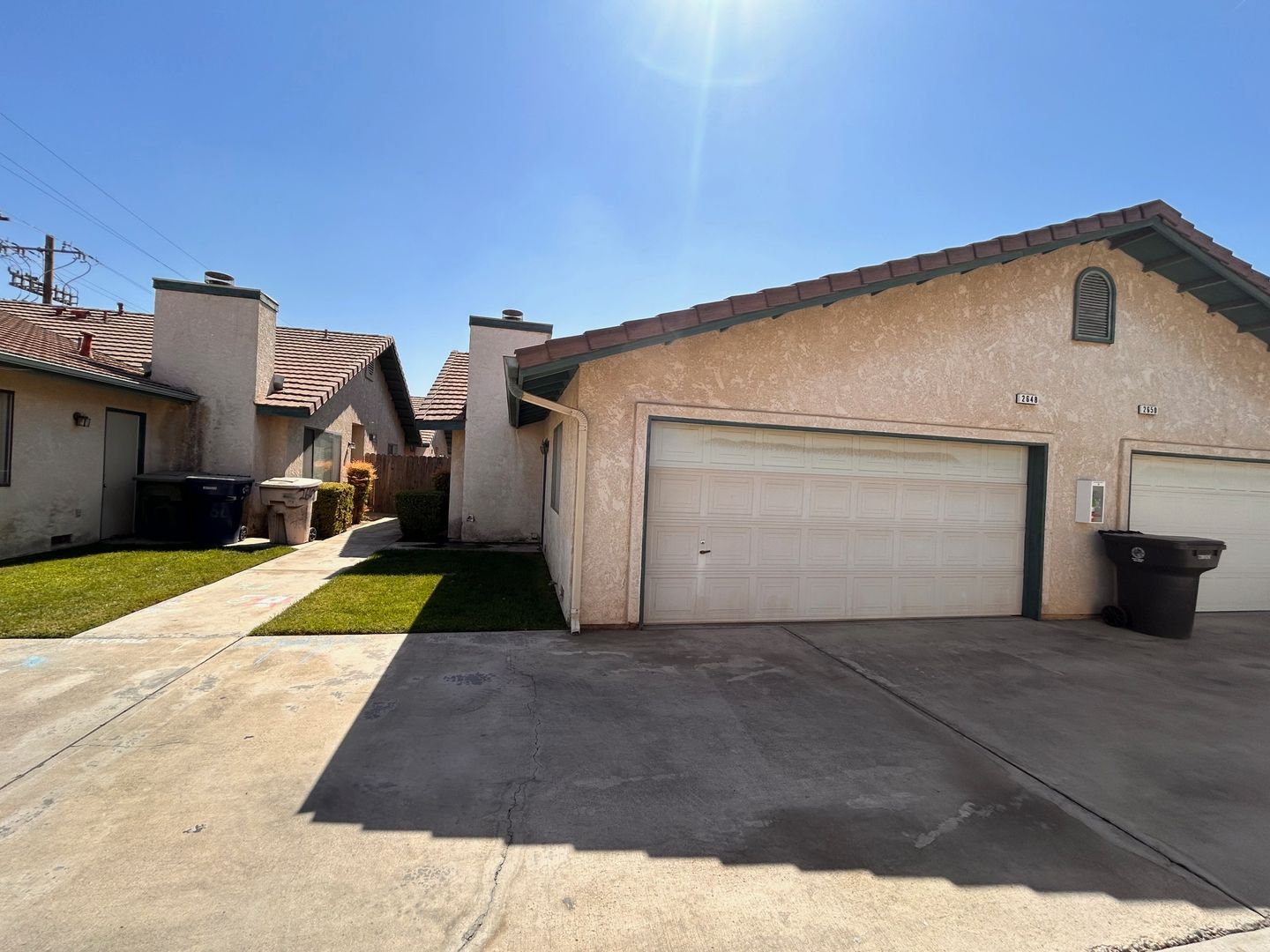 Tulare Apartment: 2610-2698 Bright St.