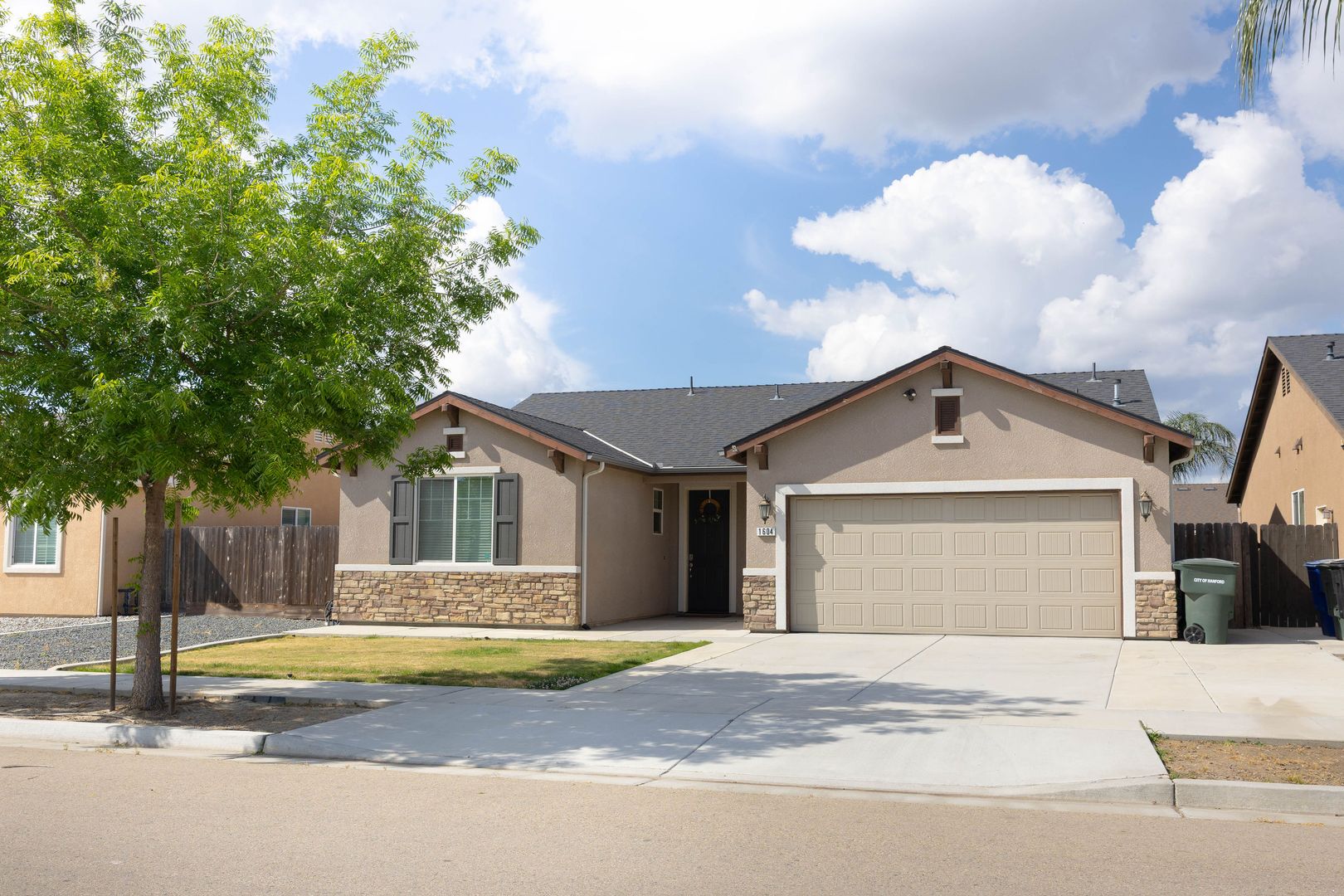 Hanford House: 1604 Sidonia St