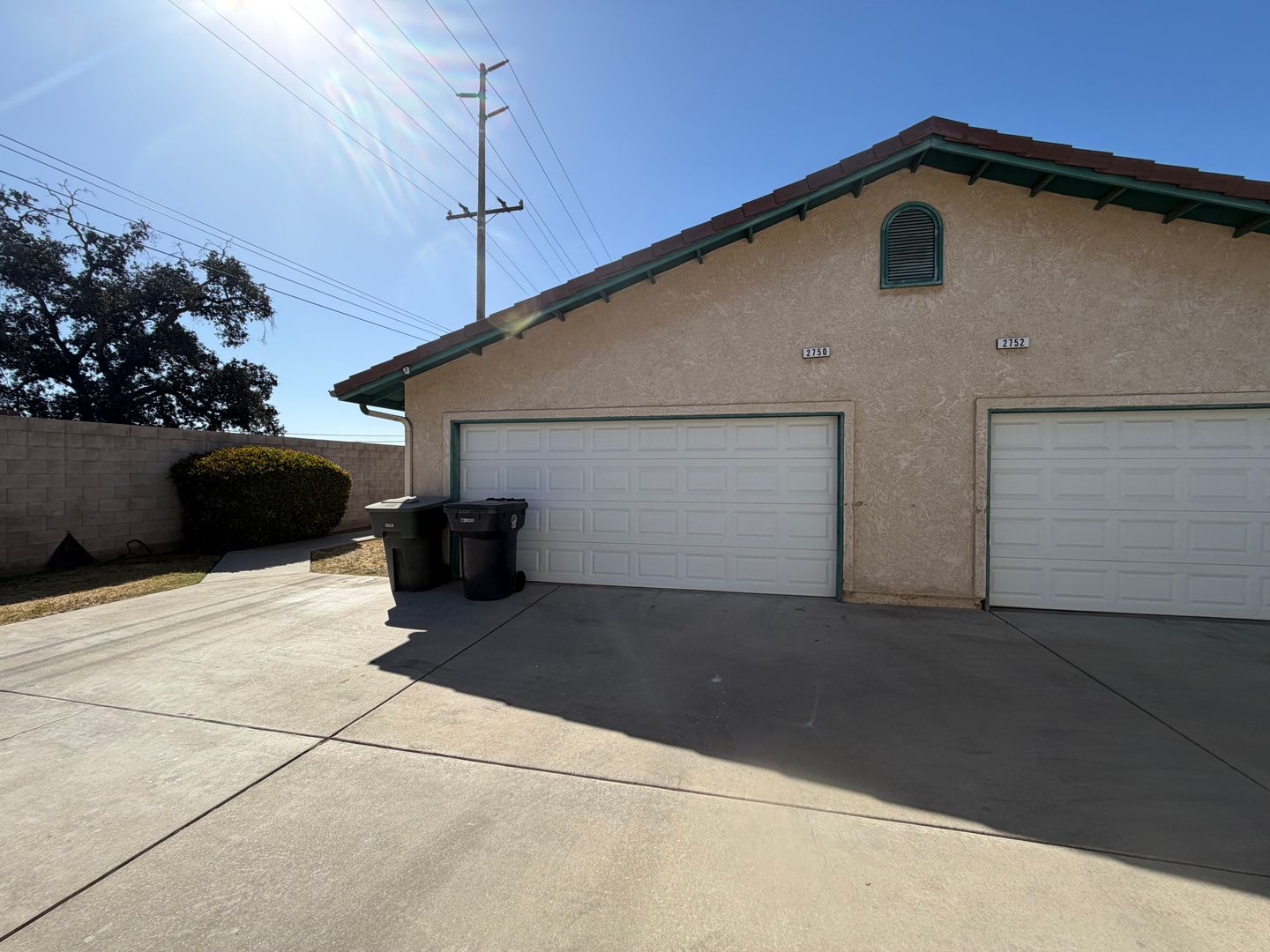 Tulare Apartment: 2710 & 2750 Bright St