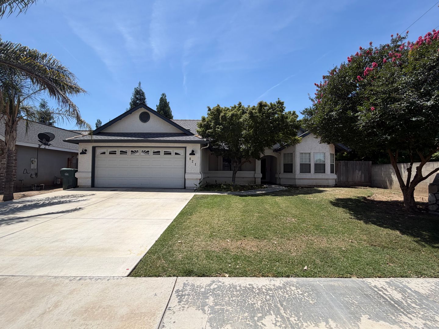 Exeter House: 821 Woodland Ave