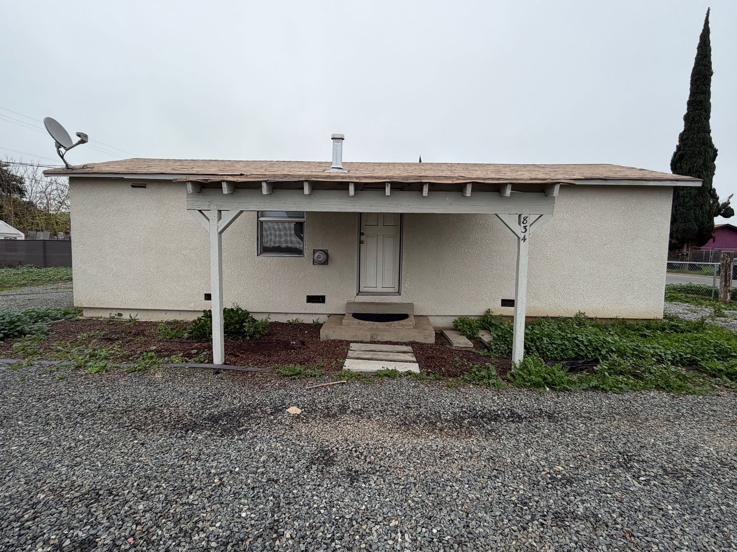 Exeter House: 834 S Spruce Rd