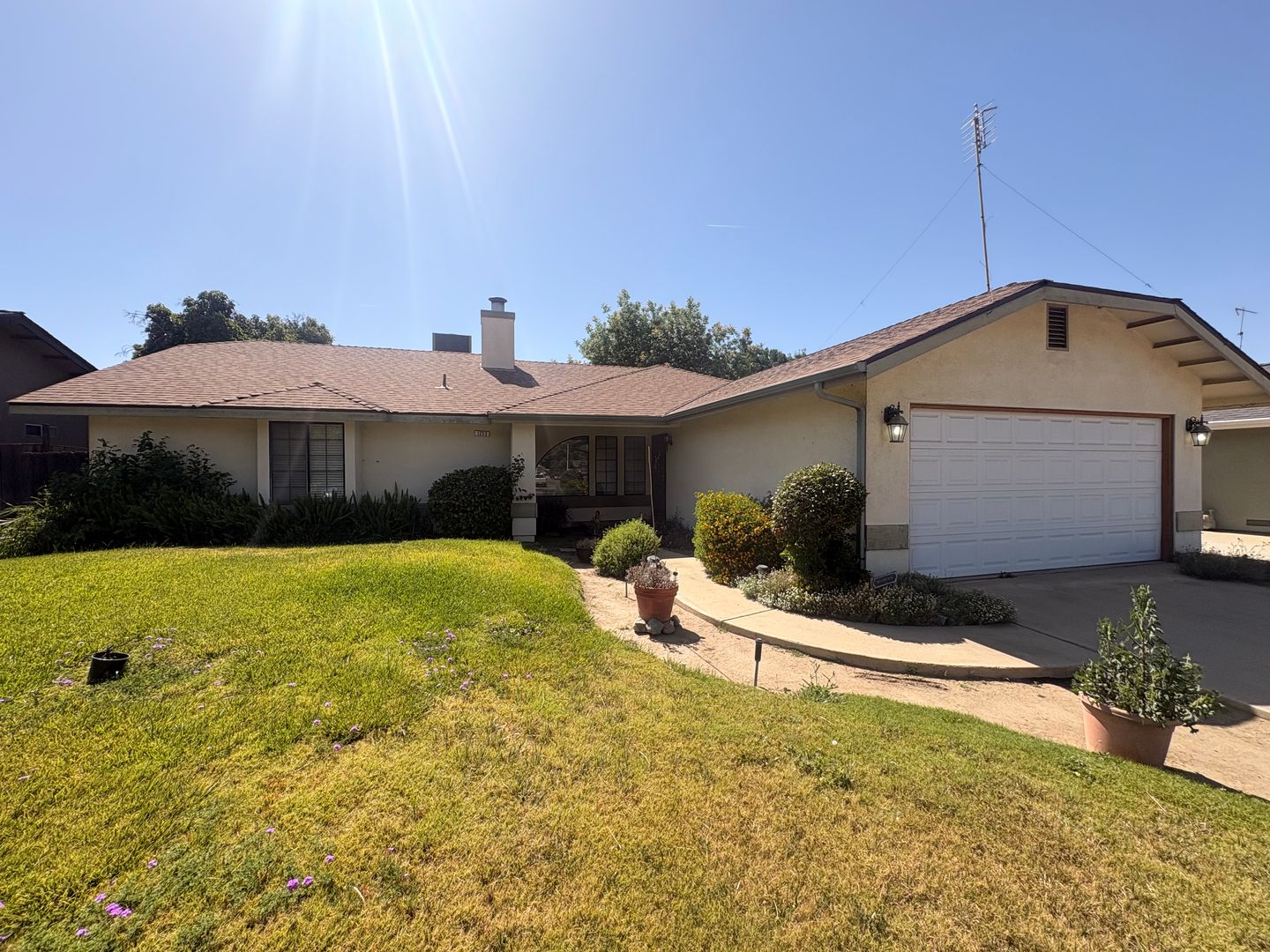 Tulare House: 1253 Jamestown St