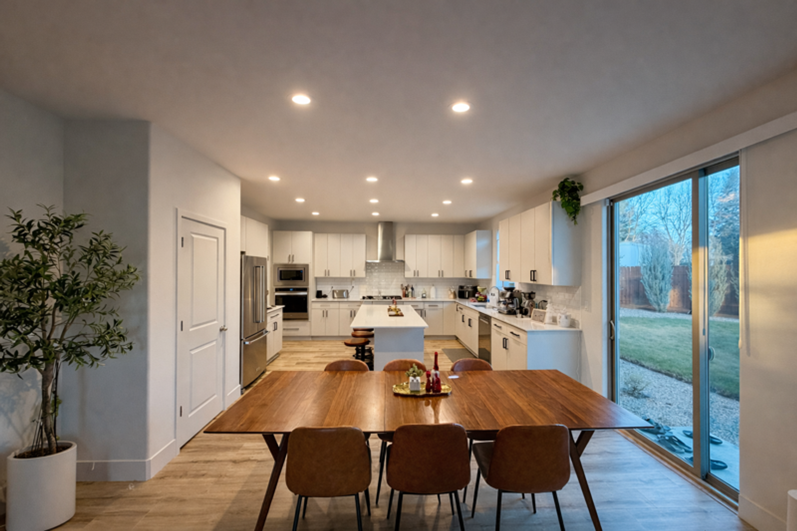 Visalia House: 3319 W Good Ave