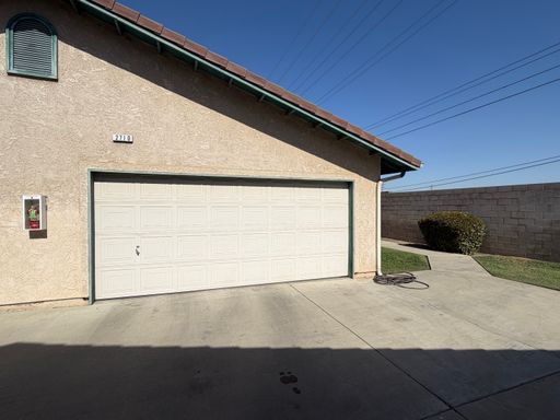 Listing photo thumbnail