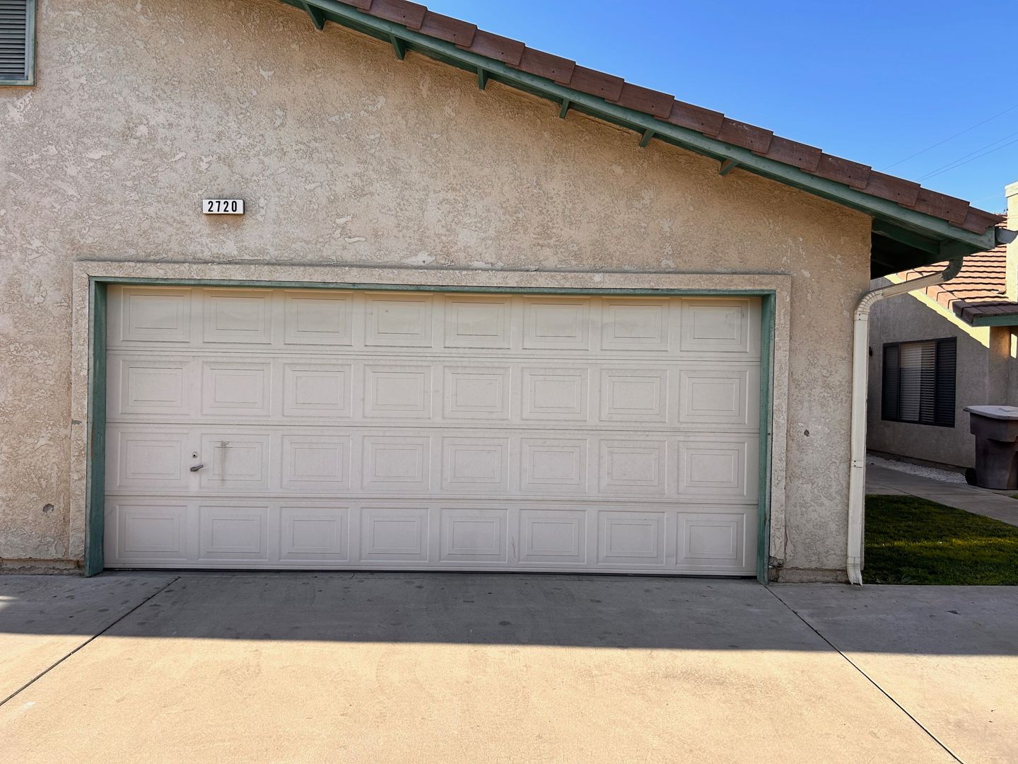 Tulare Apartment: 2718-2764 Bright