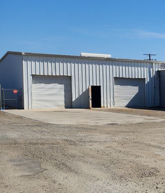 Commercial Industrial Building – photo 1