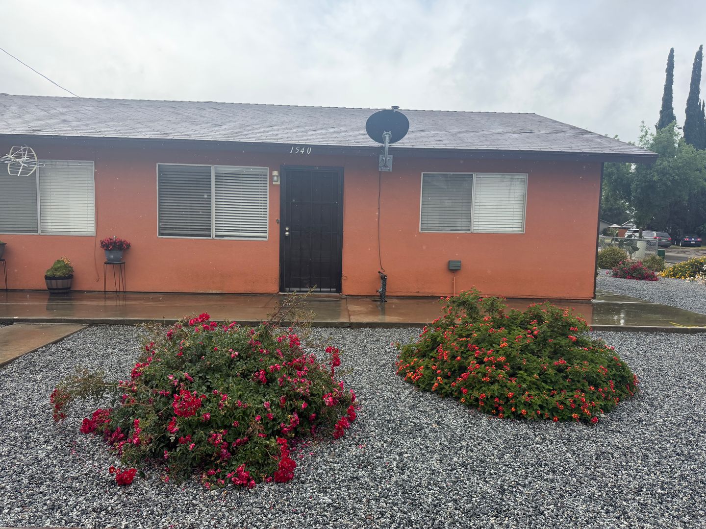 Visalia Apartment: 1540-1542-1544-1546 S Linwood