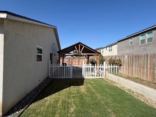 Listing photo thumbnail