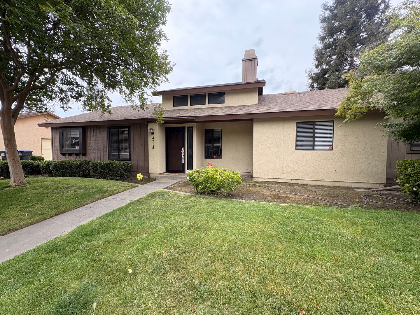 Visalia House: 4715 W Cypress