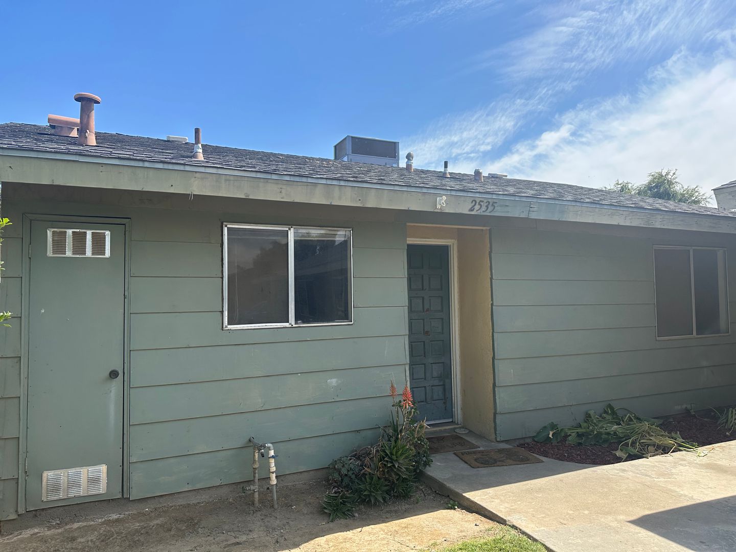 Visalia Apartment: 2531-2535 W Hemlock Ct
