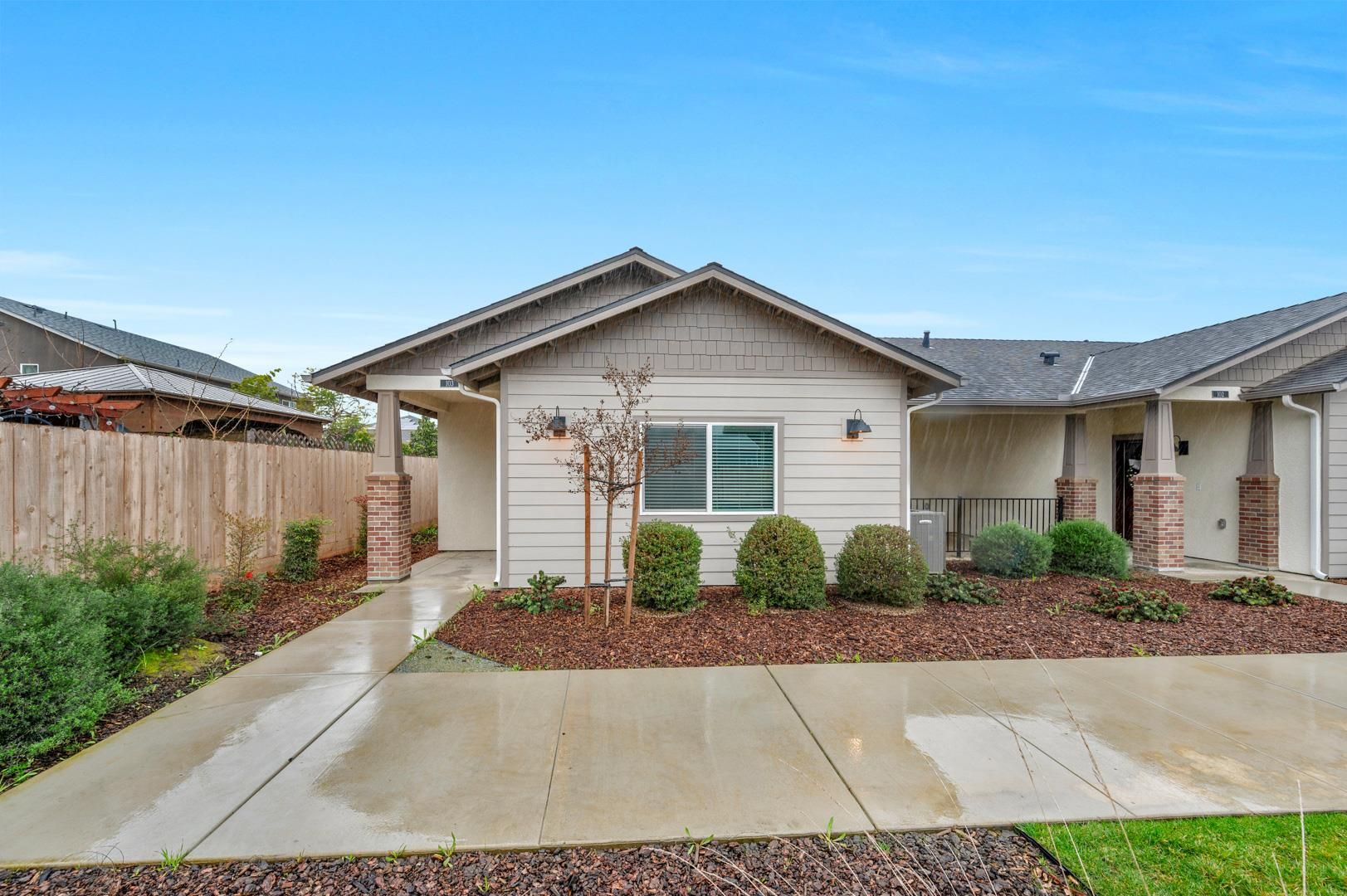 Visalia Apartment: 519 S. Summit