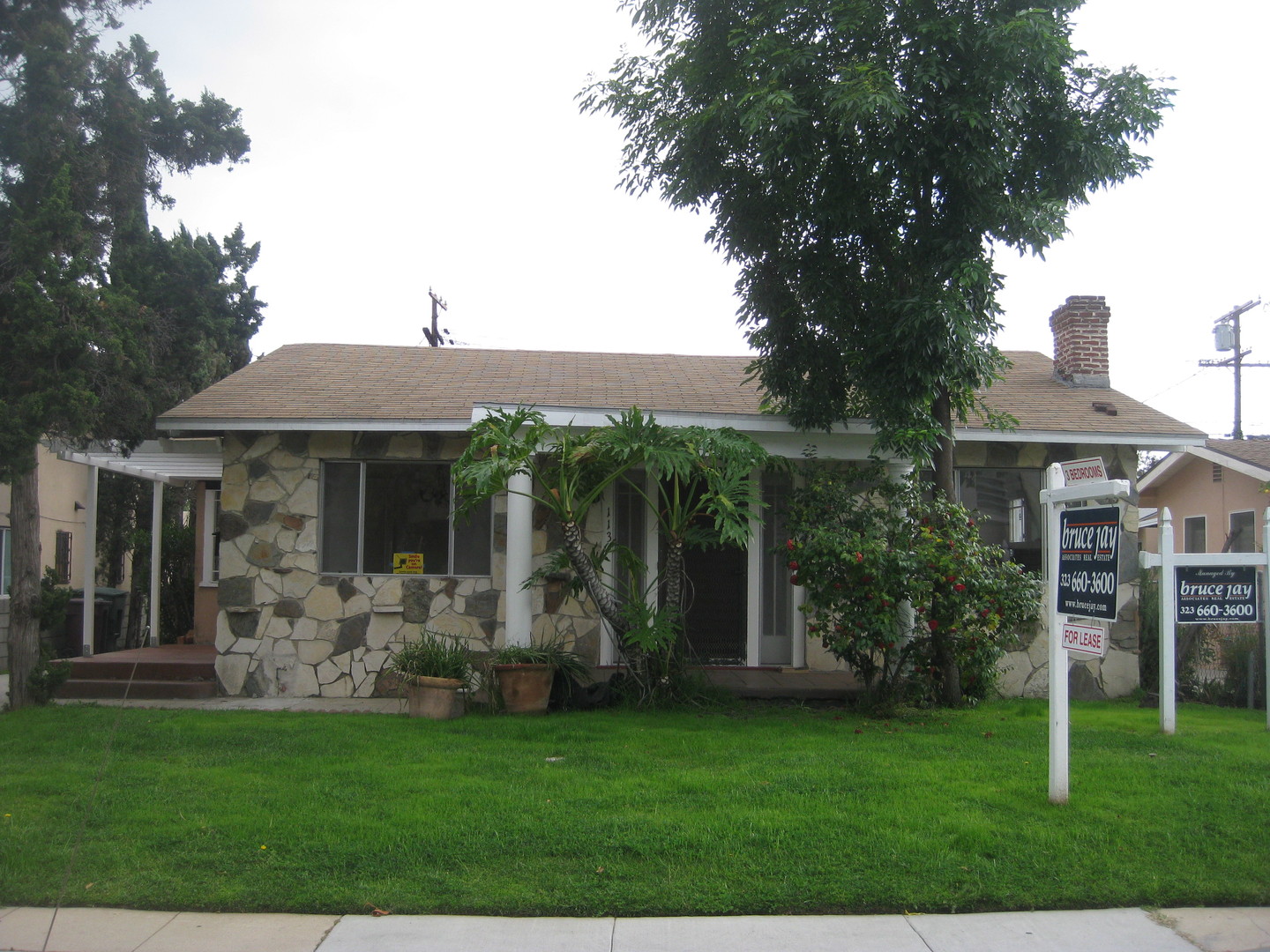 Glendale Apartment: 1134 Orange Grove Ave