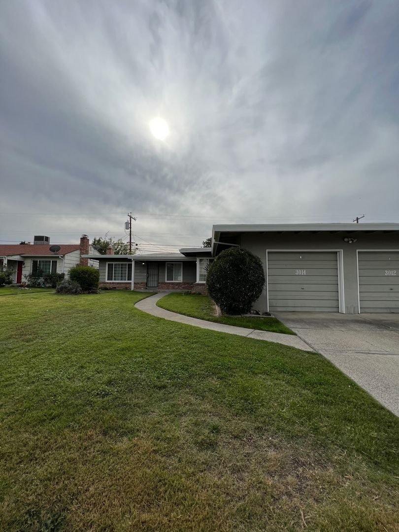 SACRAMENTO Apartment: 3012-3014 MIRAMAR ROAD