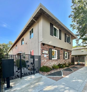1-Bedroom Downstairs Apartment – $1,395/Month! – photo 1