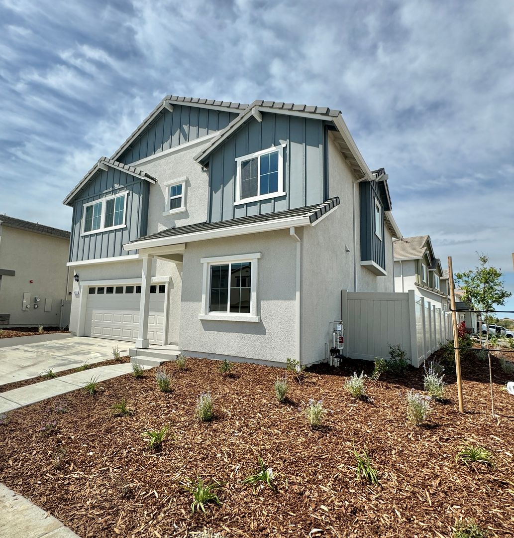 ELK GROVE House: 8950 OSTERVILLE WAY