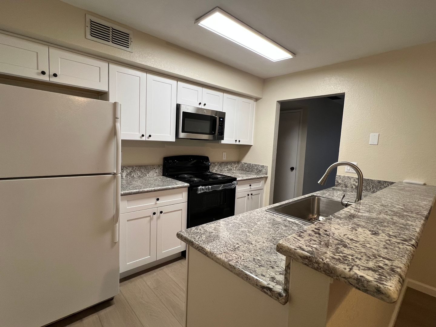 Sacramento Condo: 600 Del Verde unit 2