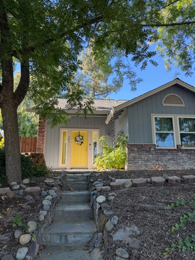 FAIR OAKS Townhome: 7821 MAGNOLIA AVENUE