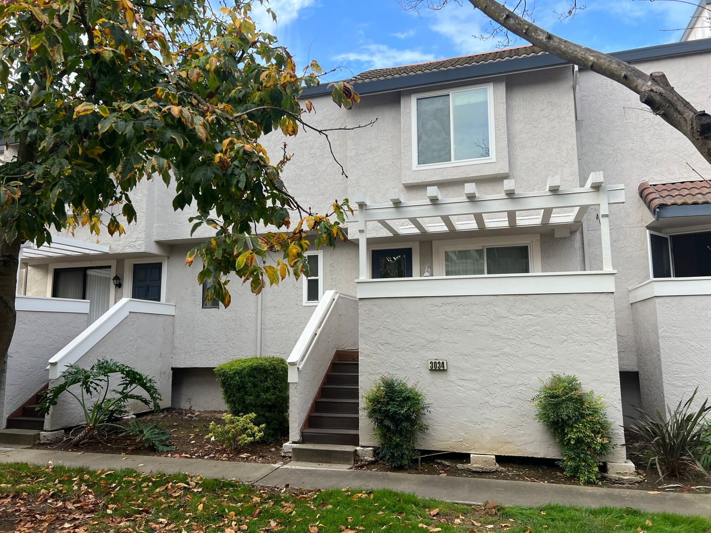 SACRAMENTO Townhome: 3034 SWALLOWS NEST DRIVE