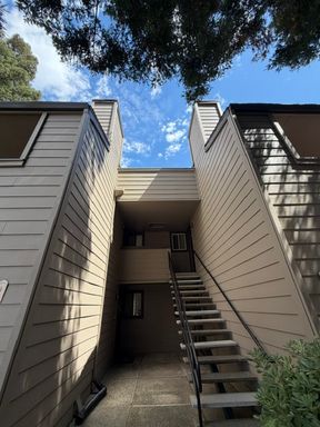 Nice 1 Bedroom and 1 Bathroom Condo $1,350.00 – photo 1
