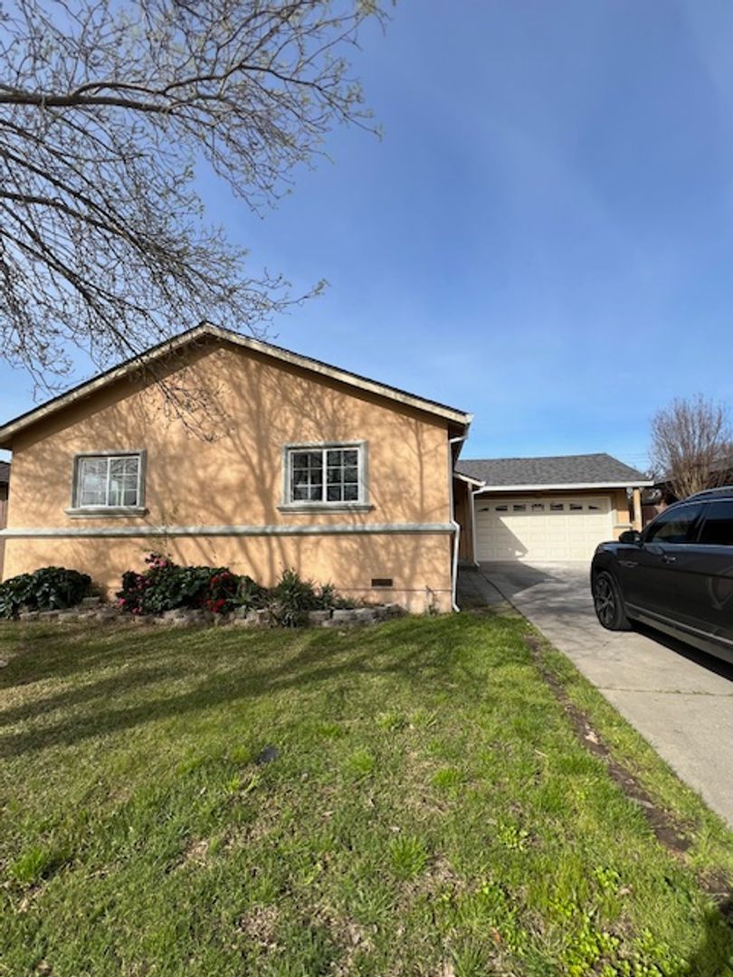 SACRAMENTO House: 7514 21ST STREET