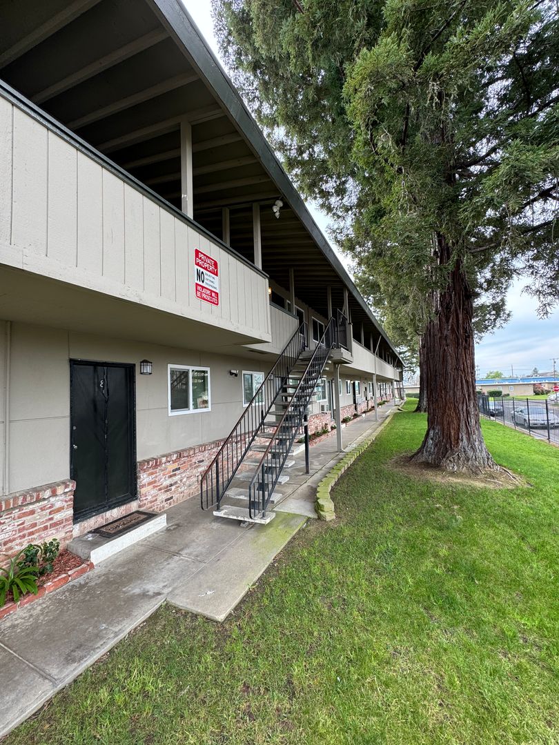 North Highlands Apartment: 3652 Gayle Way