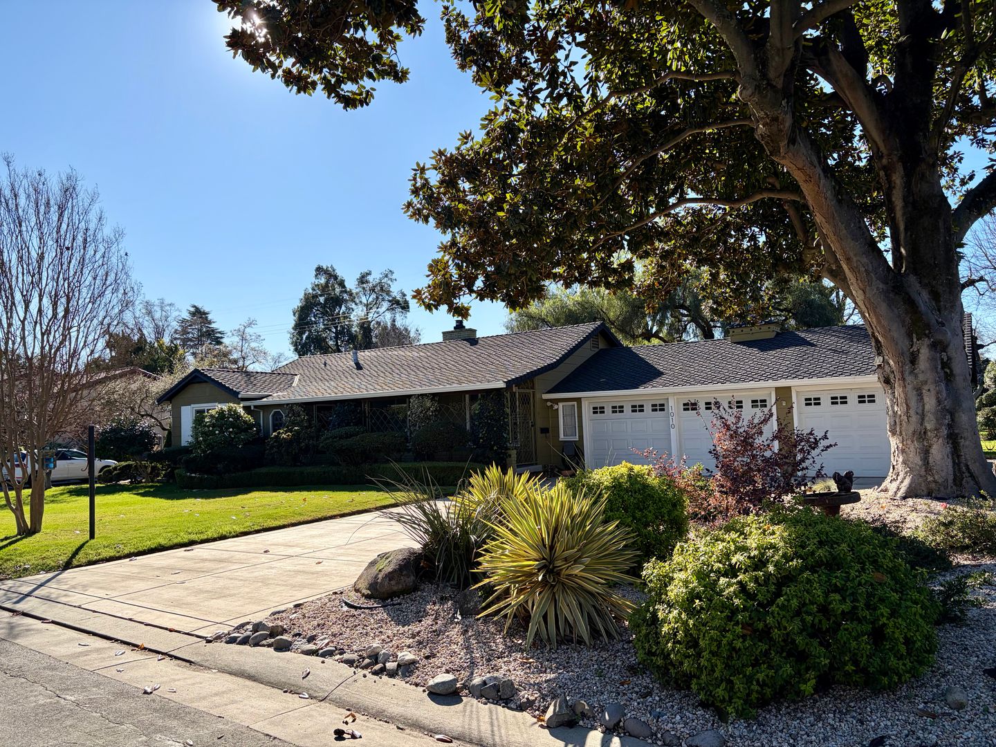 Sacramento House: 1010 Sagamore way