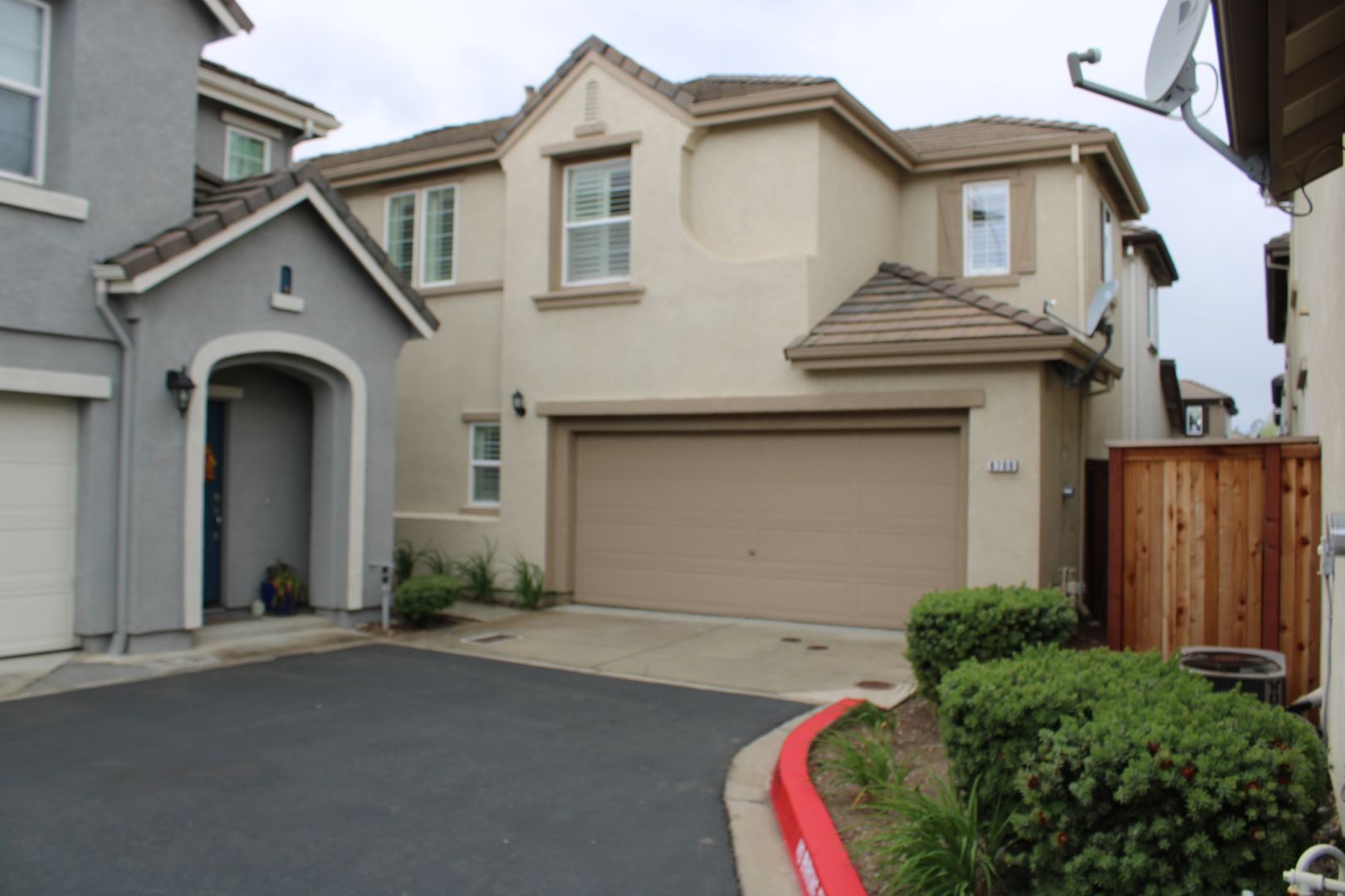 Roseville House: 8709 Cortina Cir