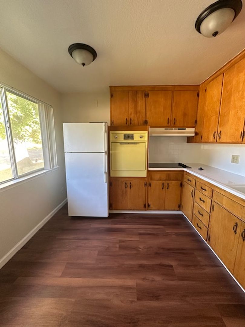 SACRAMENTO Apartment: 4505 RIVERSIDE BLVD