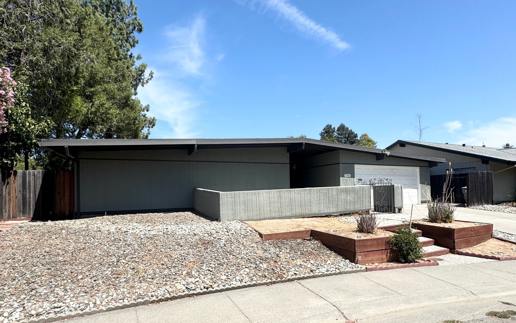 Davis House: 1503 Brown Drive