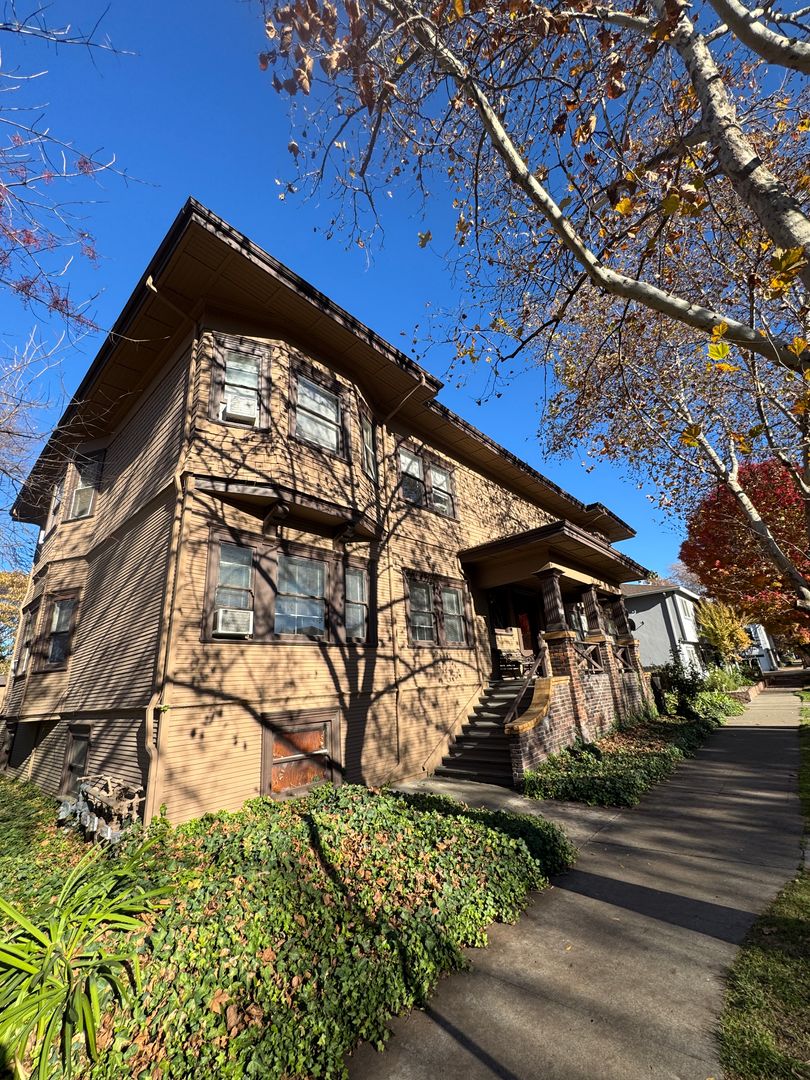 SACRAMENTO Apartment: 1401 T STREET