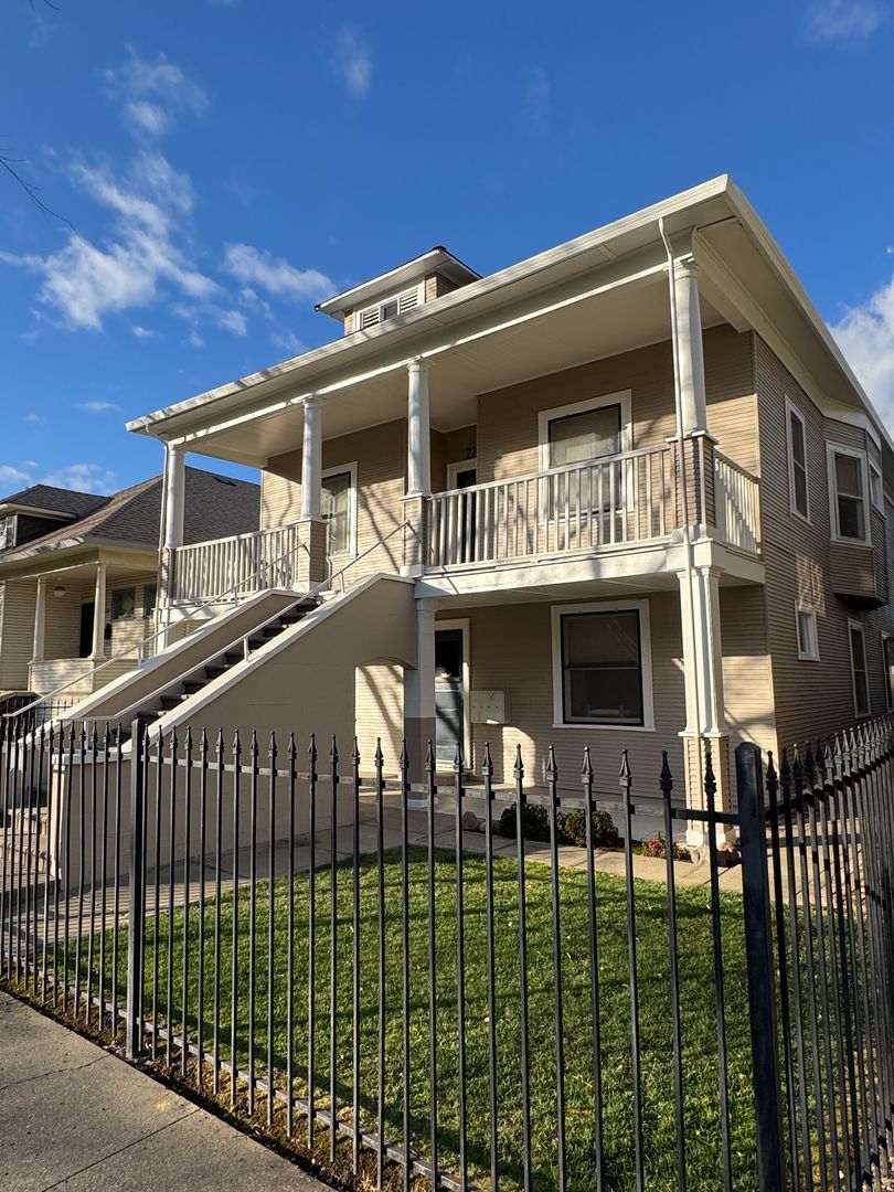 SACRAMENTO Apartment: 2215 P STREET
