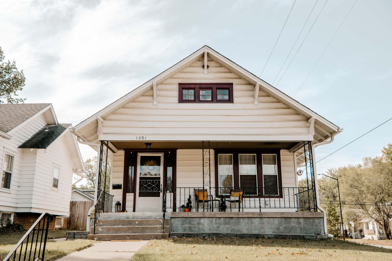 Charming 3 Bedroom Home with Hardwood Floors in Topeka, KS - A Must-See Rental Property!