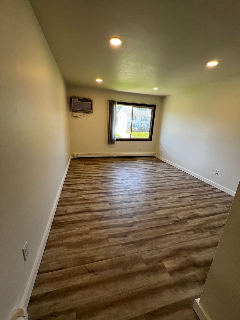 McFarland Apartment: 5902-5903-5911 Spartan Drive, 5006 Farwell Street, 4916 Burma Road